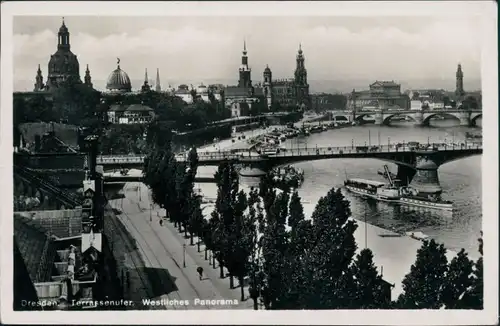 Innere Altstadt-Dresden Terrassenufer, westliches Panoramam Dampfer 1933