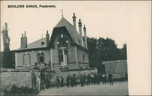 CPA Avaux (Aisne) Soldaten - Schloss 1916 