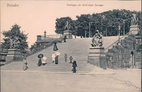 Innere Altstadt-Dresden Freitreppe der Brühlschen Terrasse / Terassenufer 194