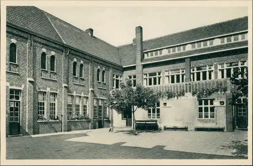 Postkaart Ravels Open-lucht-school - Schulhof 1929 