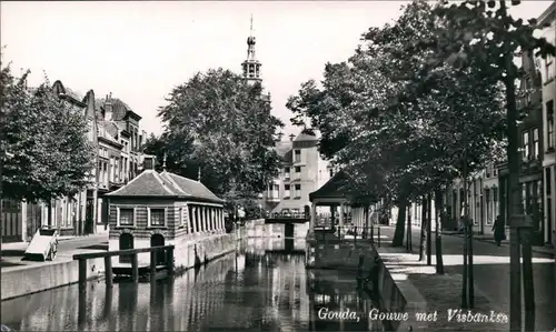 Postkaart Gouda (Niederlande) Gouwe met Visbanken 1930 