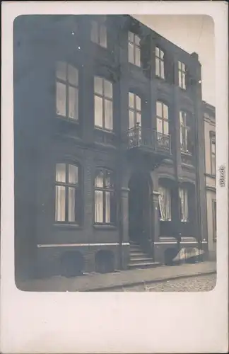 Ansichtskarte Altona-Hamburg Hausfassade mit Balkon 1918
