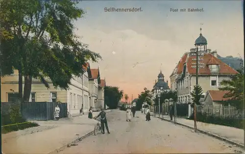 Ansichtskarte Seifhennersdorf Straßenpartie - Post mit Bahnhof 1918 