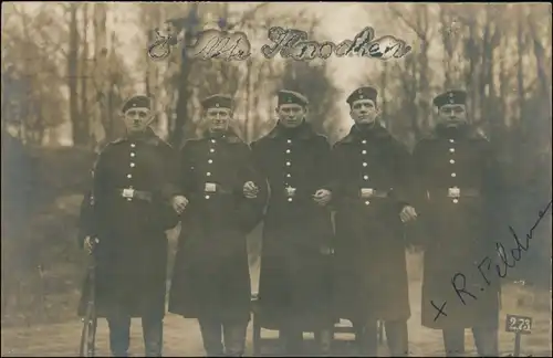 Ansichtskarte  5 Soldaten im Wald mit Gewehr Uniform, Hannover 1914