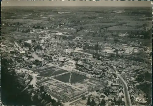 CPA L’Aigle Laigle Le Champ de Foire, Vue aérienne 1956