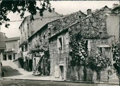 Porto-Vecchio Vieilles demeures que la végétation et les fleurs ne cessent 1962