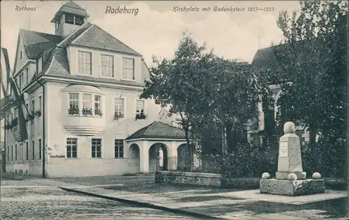 Ansichtskarte Radeburg Kirchplatz - Gedenkstein 1915 