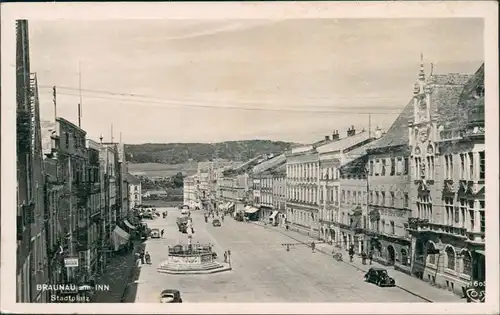 Ansichtskarte Braunau am Inn Stadtplatz mit Oldtimern 1934