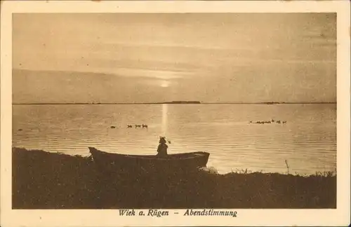 Ansichtskarte Wiek (Rügen) Abendstimmung an der Ostsee, Boot mit Frau 1924