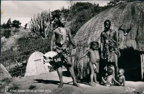Ansichtskarte  Trachten Süd-Africa - Kraal Scene - Valley of 1000 Hills 1960