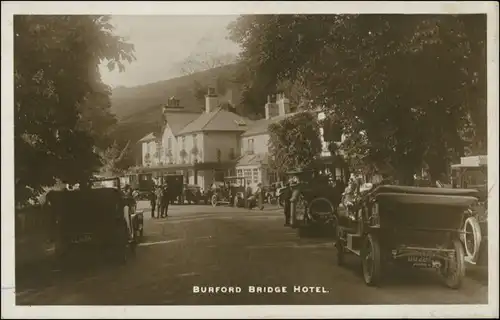 Postcard Burford Bridge Hotel, Autos 1925 
