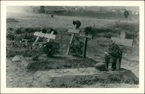 Foto  Soldatengräber Hacken- und Eisernes-Kreuz 1940 Privatfoto