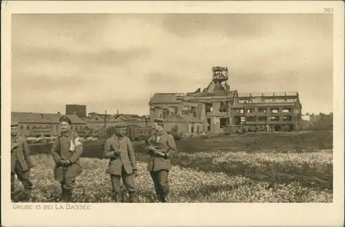 CPA La Bassée Soldaten Grube 13 1916 