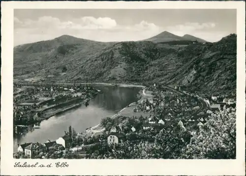 Salesel Dolní Zálezly Elbtal. Salesel mit dem Dubitzer Kirchlein u. Milleschauer, Sudetengau 1932