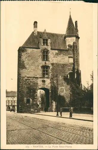 CPA Nantes La Porte Saint Pierre 1940