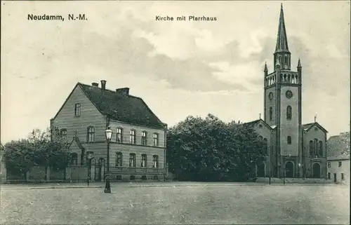 Postcard Neudamm (Neumark) Dębno Straße, Kirche, Pfarrhaus 1935 