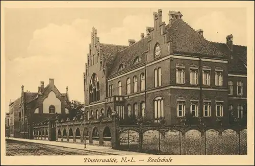 Ansichtskarte Finsterwalde Grabin Realschule - Straße 1922