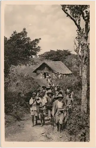 Ansichtskarte  Urwaldschule in Ostafrika 1940 