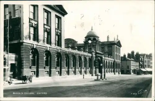 Postcard Oxford Queen's College 1953 