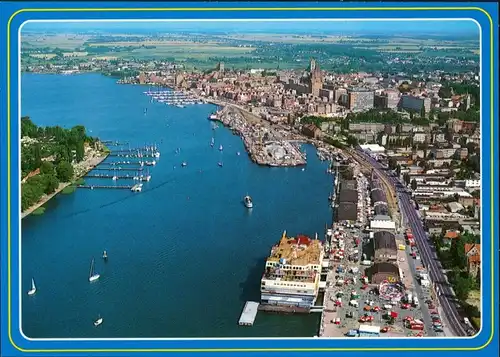 Ansichtskarte Rostock Luftbild Blick zum Hafen, Schiffe 1995