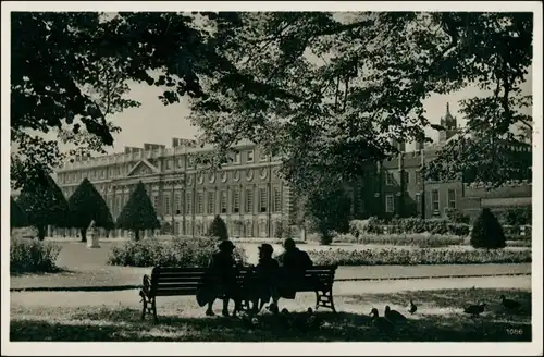 Postcard London Hampton Court 1927