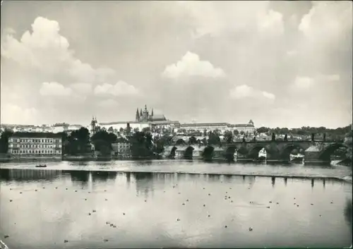 Prag Praha Pražský hrad a Karlův most/Prager Burg und Karlsbrücke 1960