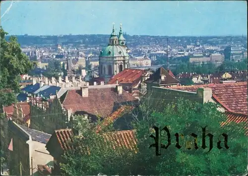 Prag Praha Praha s dominantou chrámu sv. Mikuláše z terasy U Zlaté studně 1975