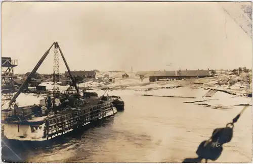  Abwrackung eines Schiffes im Hafen - Privatfotokarte 1916 Privatfoto 