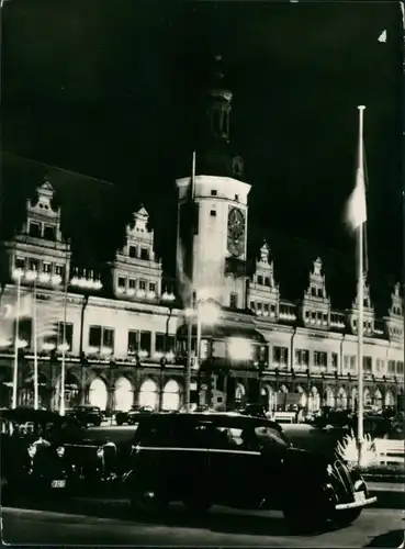 Ansichtskarte Leipzig Altes Rathaus, Abend-/Nachtaufnahme 1957