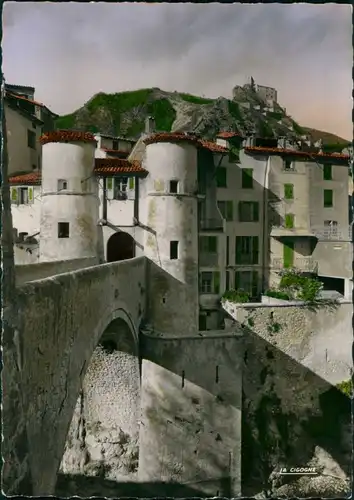 CPA Entrevaux ENTREVAUX - Porte fortifiée 1968