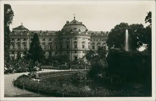 Ansichtskarte Würzburg Residenzschloß, Gebäude und Park Ansicht 1940