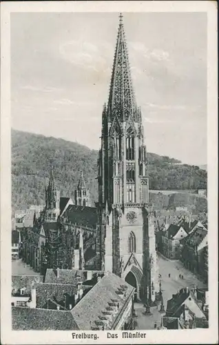 Freiburg im Breisgau Münster, Gesamtansicht mit Strassen Partie 1925