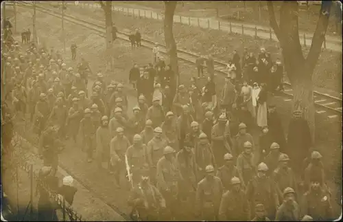 Kriegsgefangene - Engländer - Straße 1. WK Fotokarte 1916 Privatfoto
