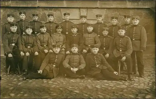 Leipzig WK1 Soldaten vor Haus gel Gohlis Feldpost 1915 Privatfoto