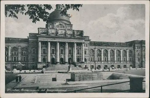 Ansichtskarte München Armeemuseum mit Kriegerdenkmal, Denkmal 1920