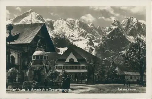 Garmisch-Partenkirchen Marktplatz, Personen vor Brunnen, Wasserspiele 1935