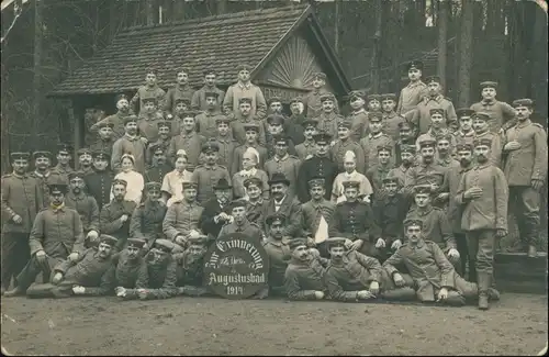 Ansichtskarte Liegau-Augustusbad-Radeberg Soldaten an der Eisenquelle 1914