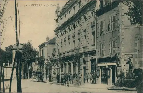 CPA Nevers Straßenpartie an der Post 1916