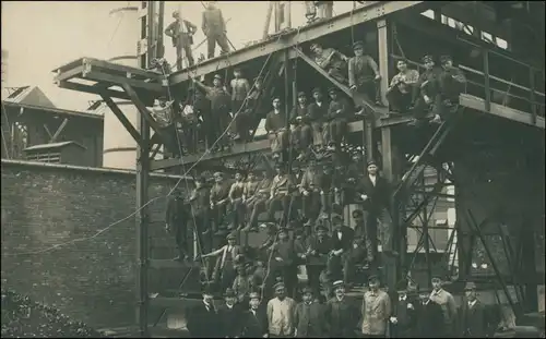 Brückenbauer auf der Stahlbrücke Privatfoto AK 1917 Privatfoto