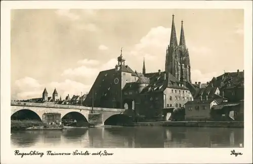 Ansichtskarte Regensburg Panorama-Ansicht, Donau Brücke mit Dom 1940