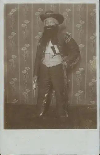 Foto  Karneval / Fastnacht / Fasching - Cowboy 1912 Privatfoto