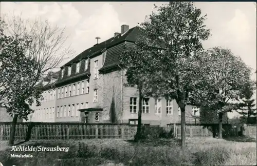 Ansichtskarte Rehfelde Partie a.d. Mittelschule, Schule, DDR Postkarte 1958