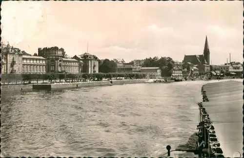 Biebrich-Wiesbaden Stadtteil Biebrich, Partie am Rhein, Blick zur Kirche 1960