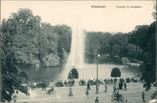 Wiesbaden Kurhaus, Kurgarten mit Fontaine, Wasserspiele, Zuschauer 1910