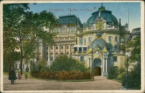 Ansichtskarte Wiesbaden Theater mit Foyer, Personen am Eingang 1929