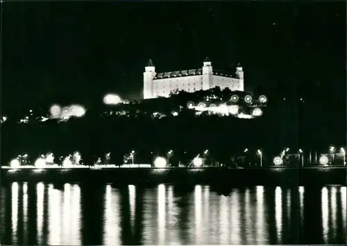 Postcard Pressburg Bratislava Burg Bratislava/Hrad bei Nacht 1980
