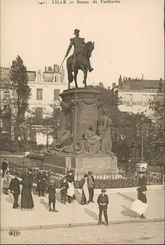 CPA Lille Kinder vor der Statue de Faidherbe 1913