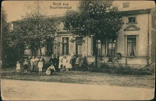 Ansichtskarte Sophienstädt-Marienwerder (Barnim) Familie vor Haus 1907