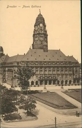 Innere Altstadt-Dresden Neues Rathaus Strassen Partie mit Grünanlagen 1920