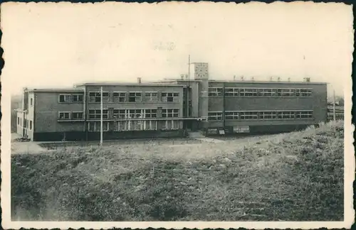De Haan Coq s/Mer Home Liègeois/Bauwerk mit Uhr (eventuell Schule) 1980/1960